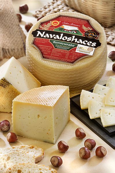 Queso manchego semicurado NAVALOSHACES