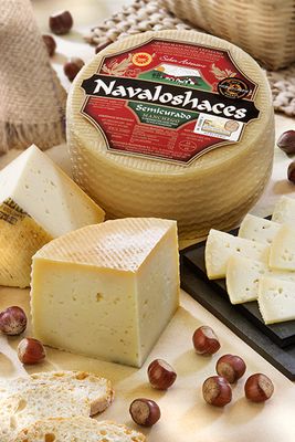 Queso manchego semicurado NAVALOSHACES