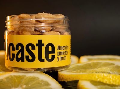 Almendra con pimienta y limón PICASTE 90 g.
