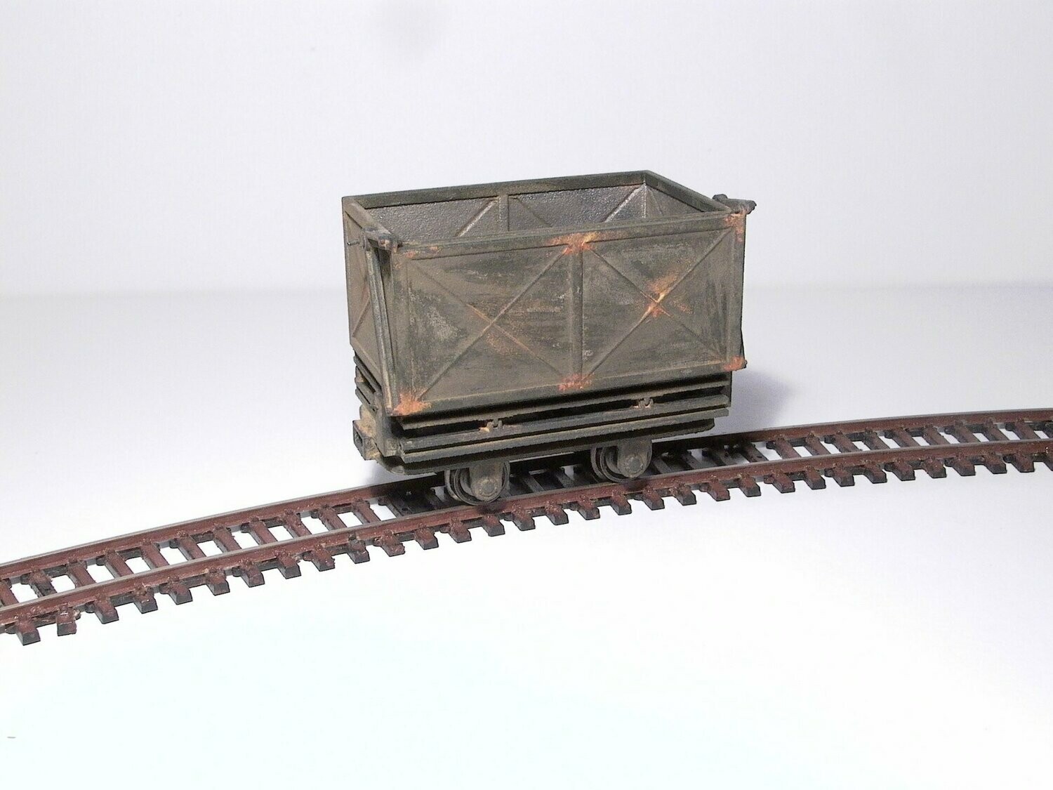 665051 Kippwagen Gn15 mit 2 Achsen
