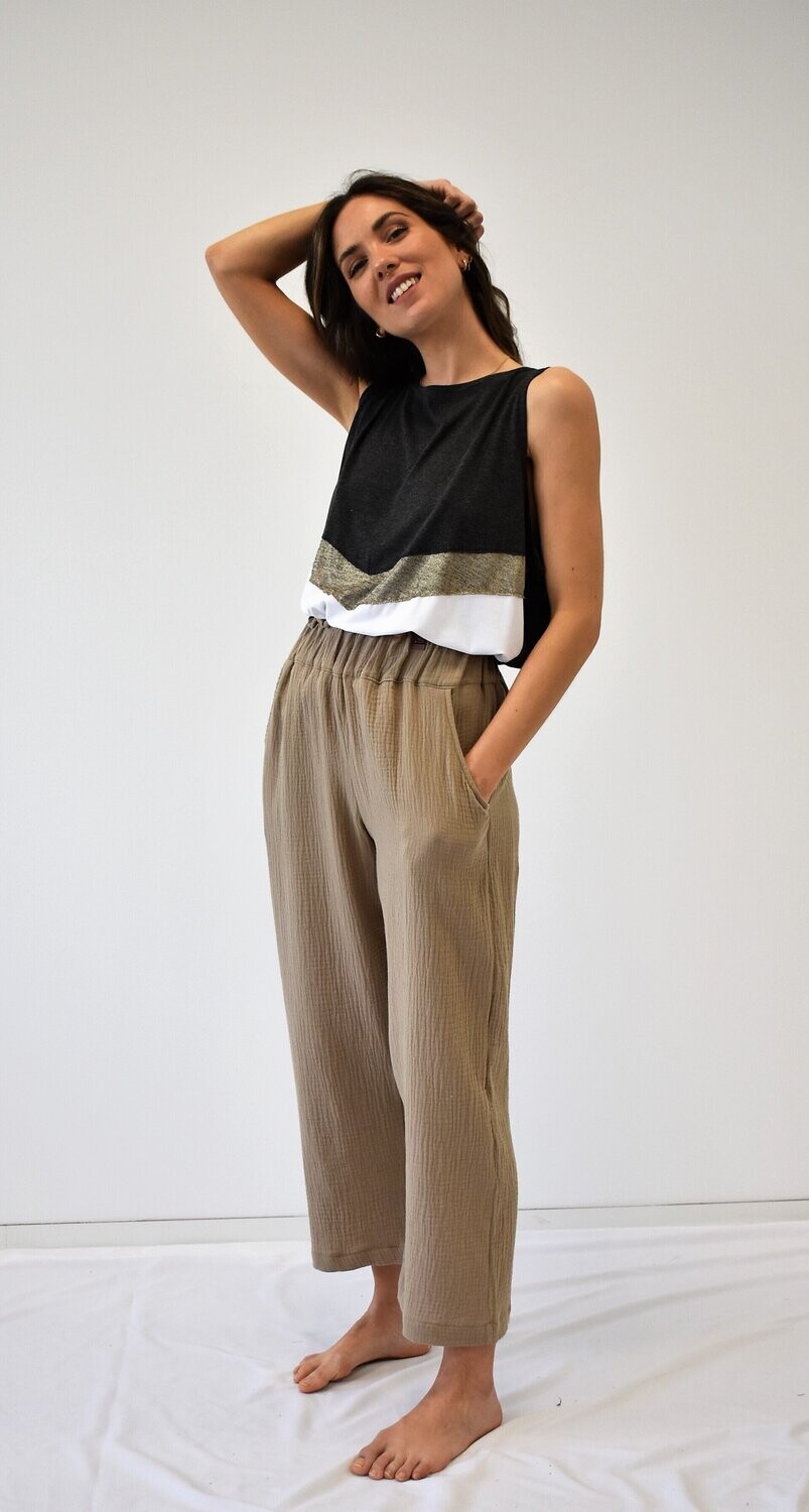 Camiseta de tiras en uve, ANTES 47€ AHORA 32.90€