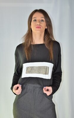C2 22. Camiseta negra. Antes 51€ AHORA 35€