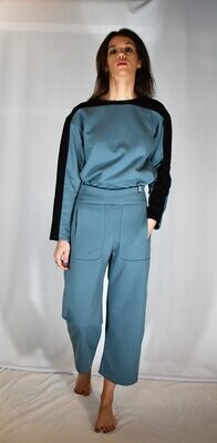 P3 22. Pantalón sudadera azul grisaceo. Antes 75€ AHORA45€