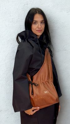 Bolso AINTZILA CUERO. 69€ -20% Bolso AINTZILA CUERO. 69€ -20%