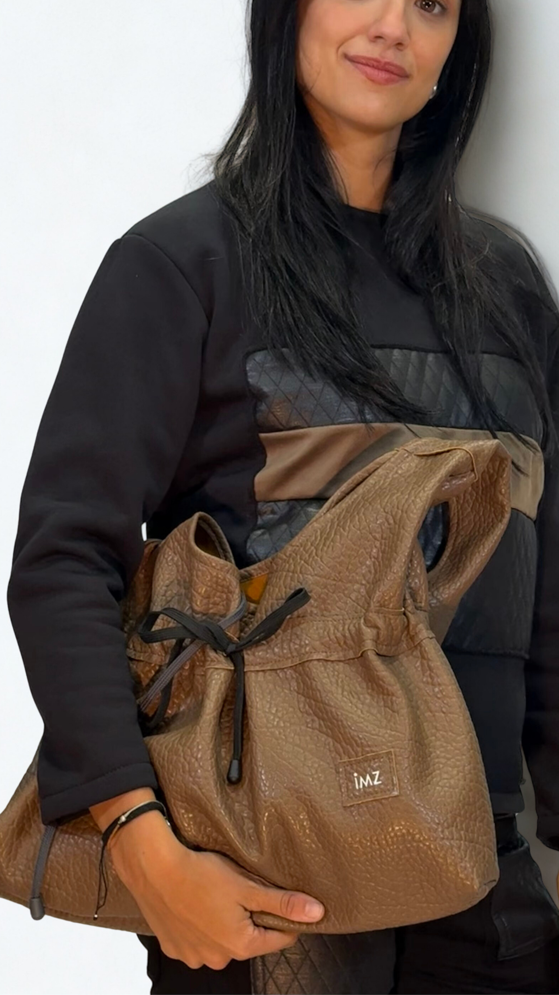 Bolso AINTZILA MARRON.