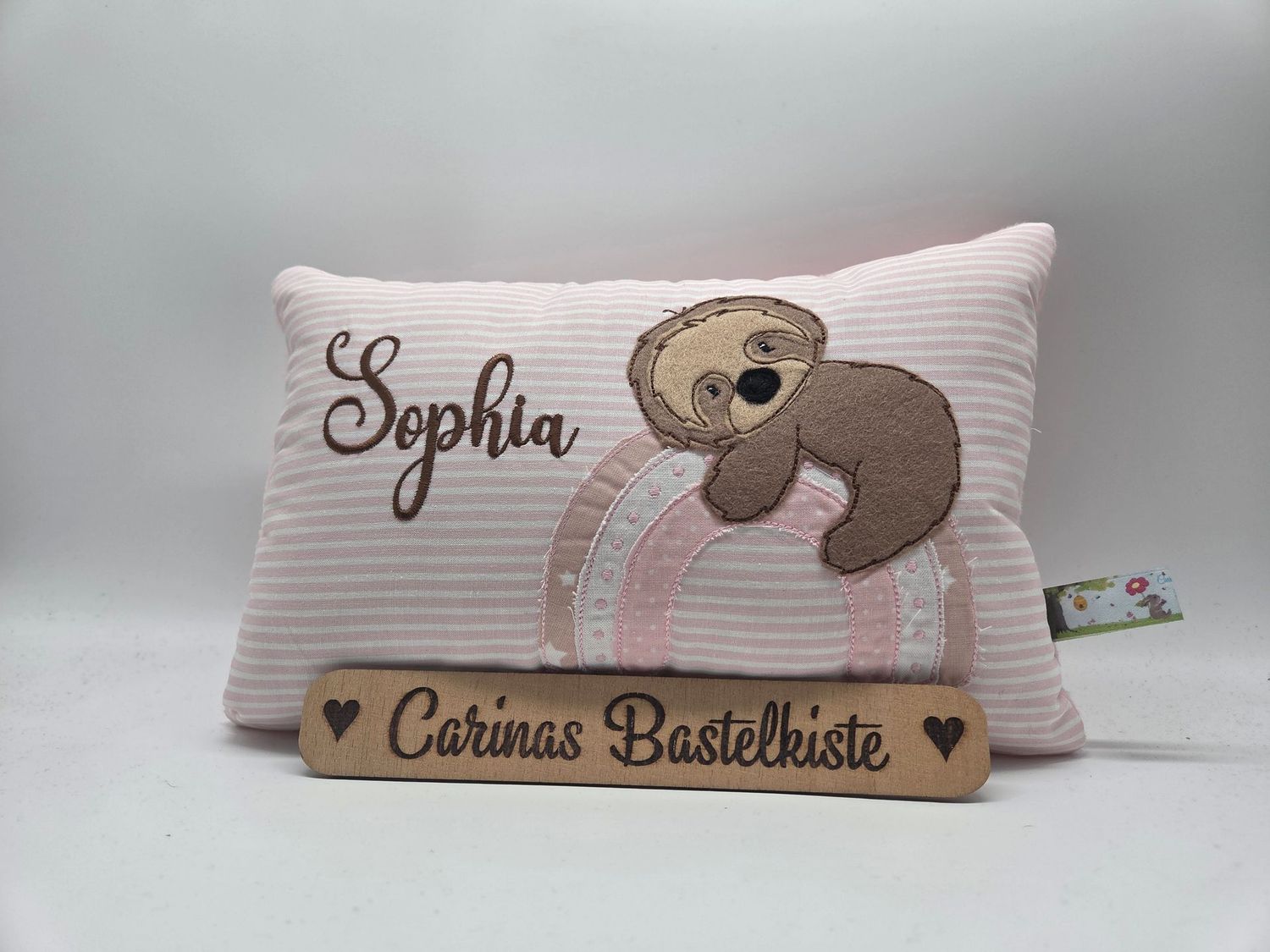 Kissen Faultier mit Regenbogen Kissen Faultier mit Regenbogen