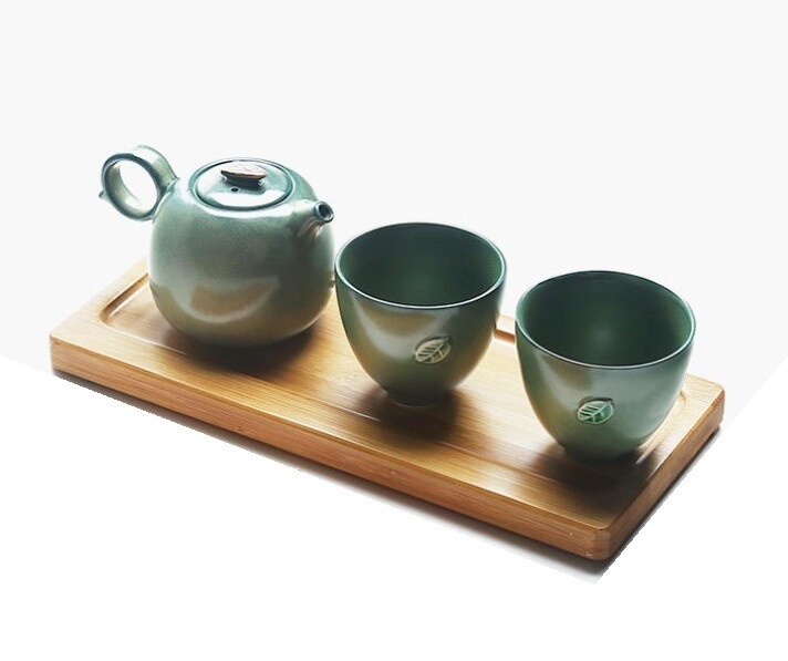 241043.1Y1 УЦЕНКА Сервиз "Тайваньский"  1 чайник + 2 пиалы+ подставка в подар.коробке, зеленый, фарф