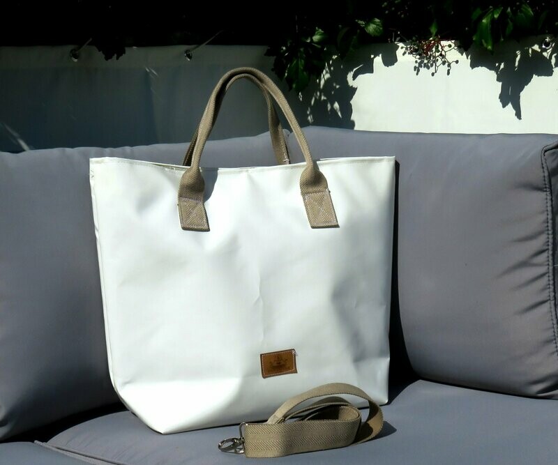 Shopper aus LKW-Plane weiß