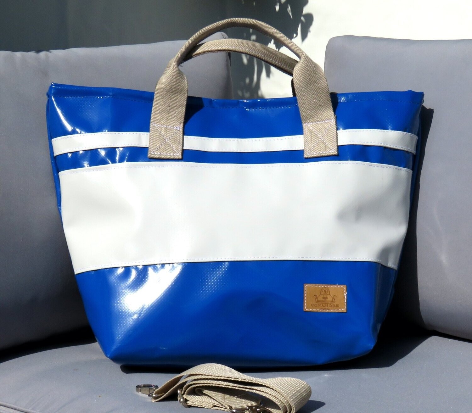 Shopper aus LKW-Plane royalblau/creme