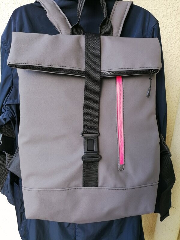 Rucksack aus Kunstleder dunkelgrau Rucksack aus Kunstleder dunkelgrau