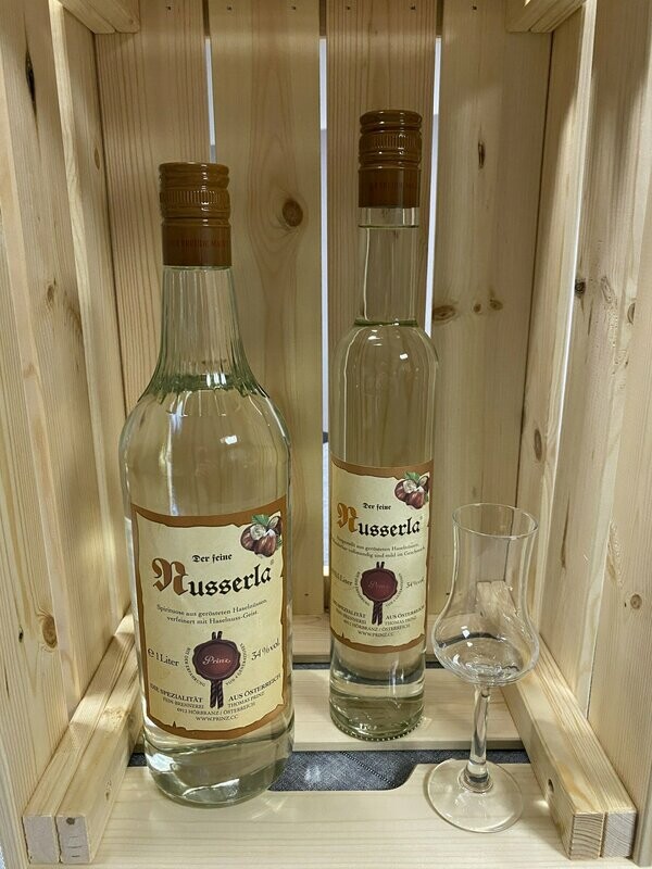 Prinz - Nusserla 34 % vol. (1,0l / 0,5l) Prinz - Nusserla 34 % vol. (1,0l / 0,5l)