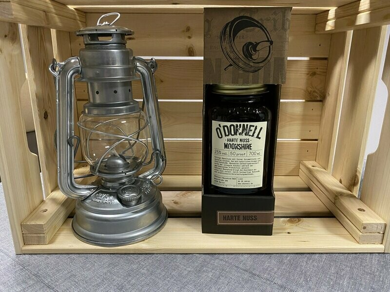 O´Donnell Moonshine - Kombiset Harte Nuss Likör 25 % vol. incl. Ausgießer (0,7l) O´Donnell Moonshine - Kombiset Harte Nuss Likör 25 % vol. incl. Ausgießer (0,7l)