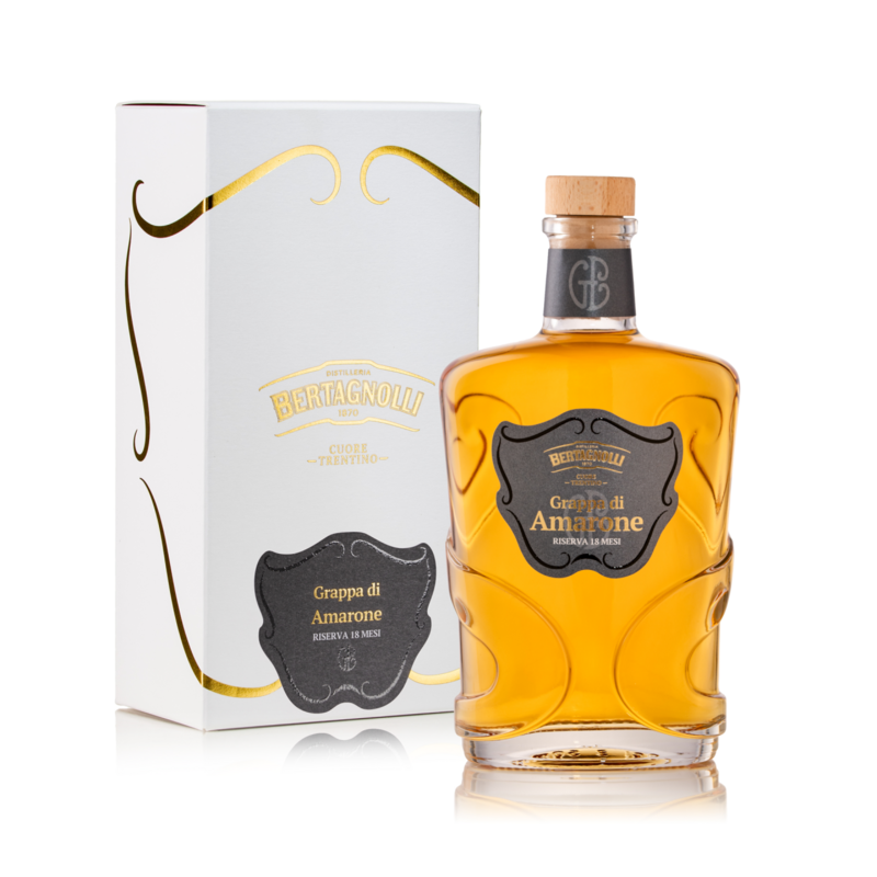 Bertagnolli - Grappa Amarone Riserva 42% Vol. - 0,7l Bertagnolli - Grappa Amarone Riserva 42% Vol. - 0,7l