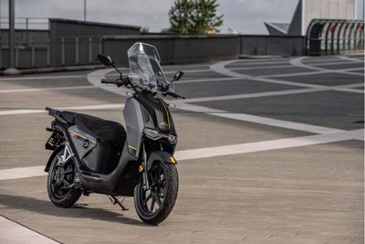Elektro Roller SUPER SOCO, Vmoto
