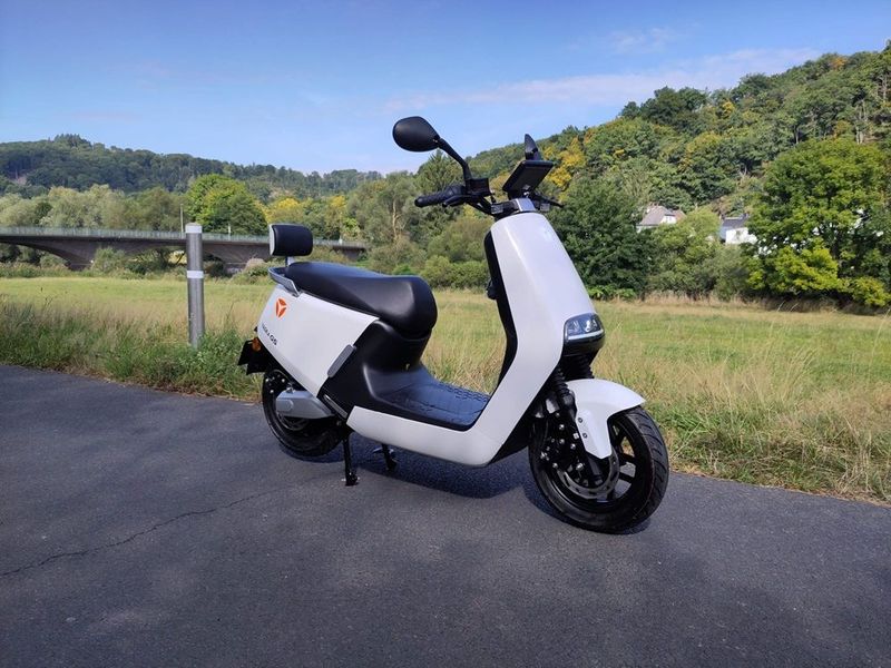 Yadea G5 Elektroroller 45 km/h Yadea G5 Elektroroller 45 km/h
