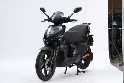 Elektromofa For Motion F3 - 100 Ah Lithiumakku, 25 km/h und 45 km/h Elektromofa For Motion F3 - 100 Ah Lithiumakku, 25 km/h und 45 km/h