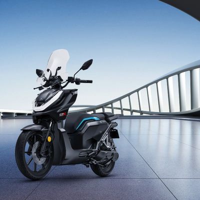 Elektroroller 105 km/h, Vmoto CPX Explorer, ABS, Windschild