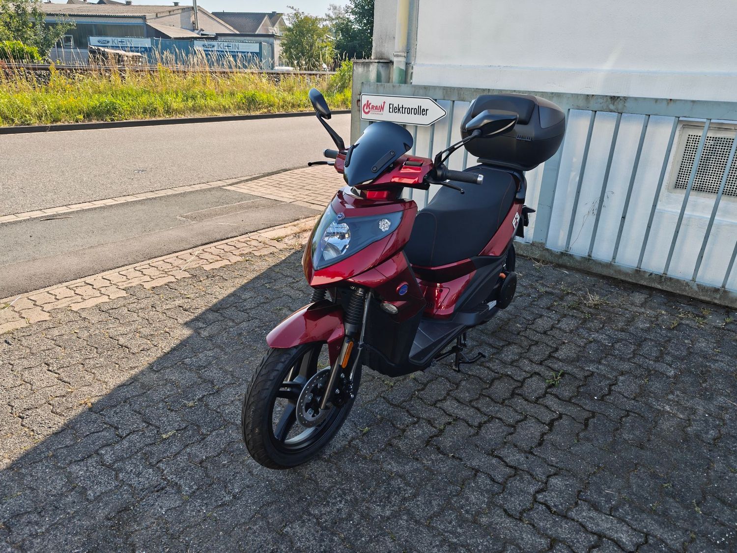 Elektroroller For-Motion F5, 120 km/h, 12kW
