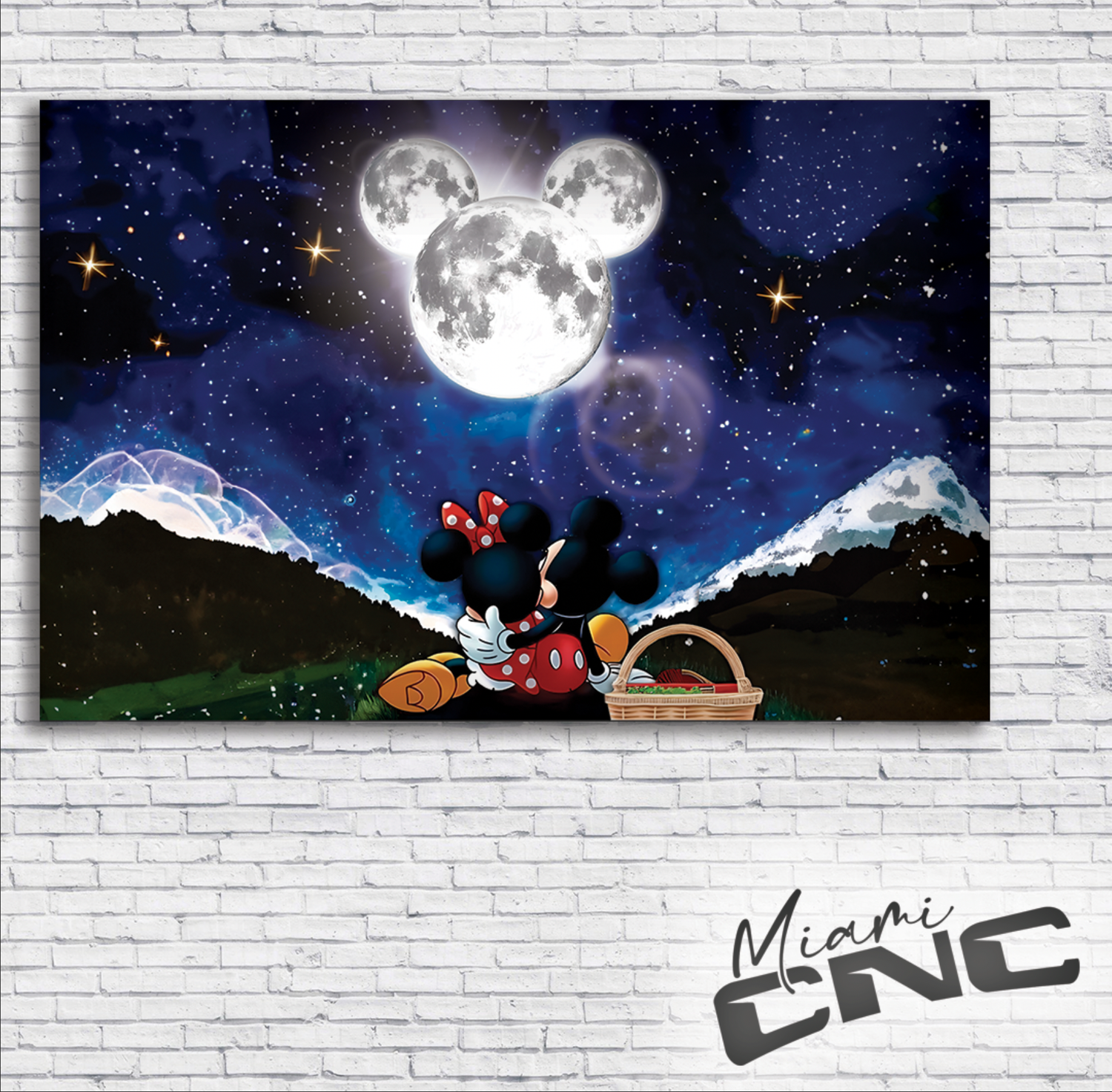 Mickey y Minnie bajo la luna