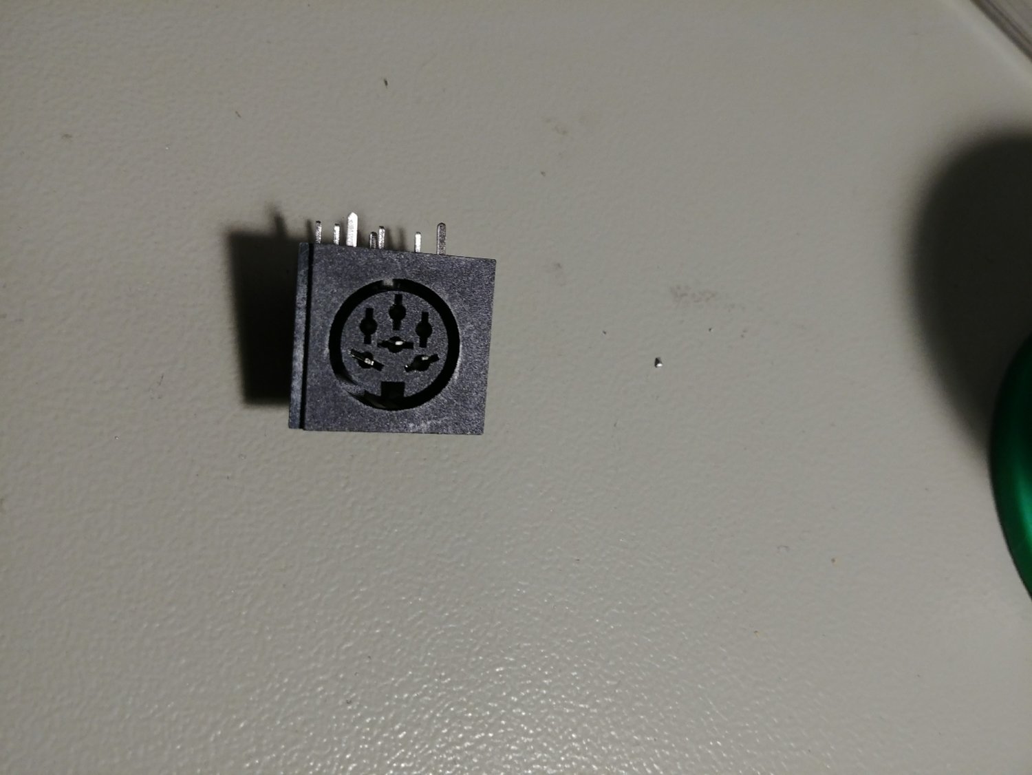 6 pin female DIN connector for pcb mount