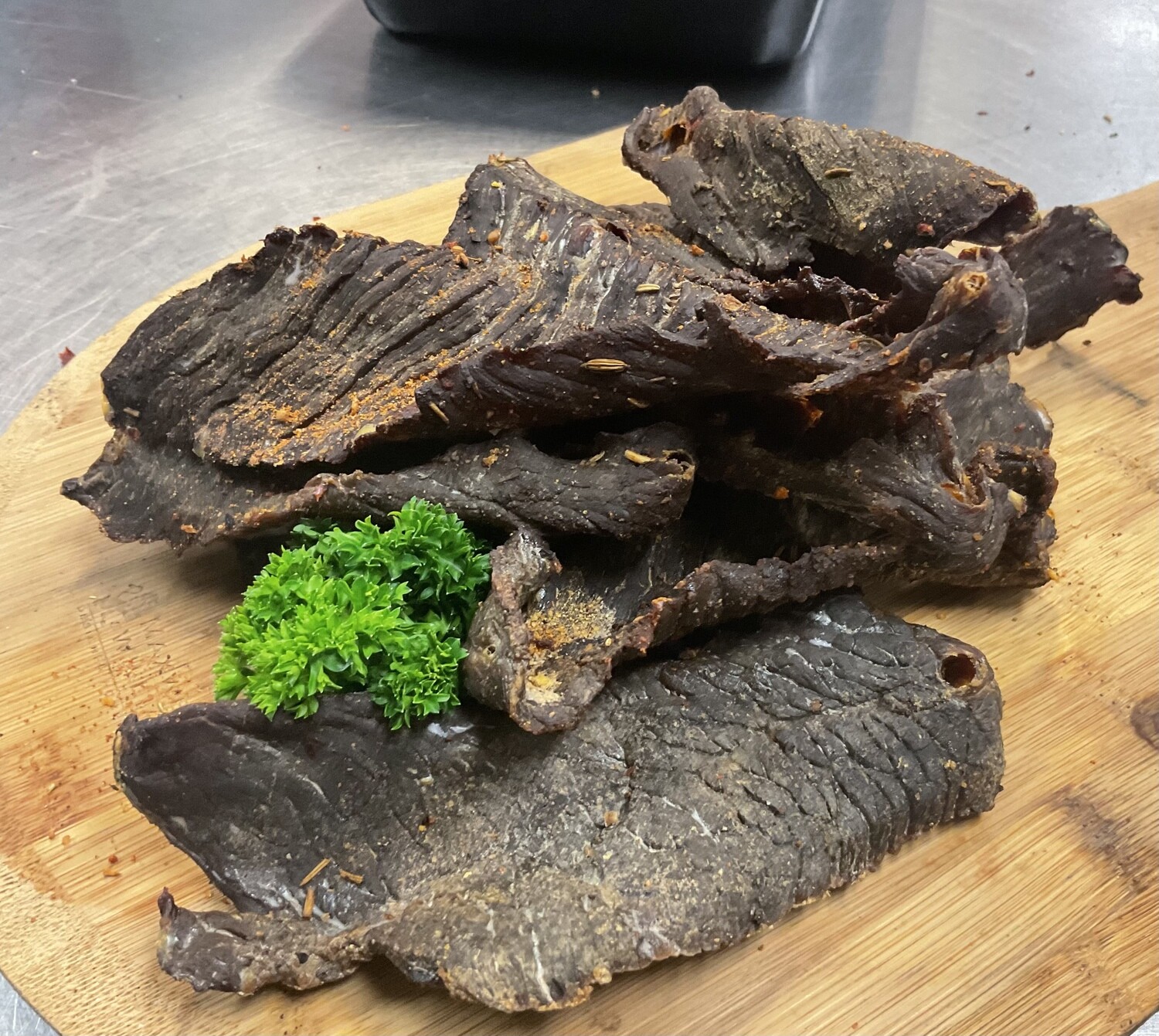 Beef jerky per 100g