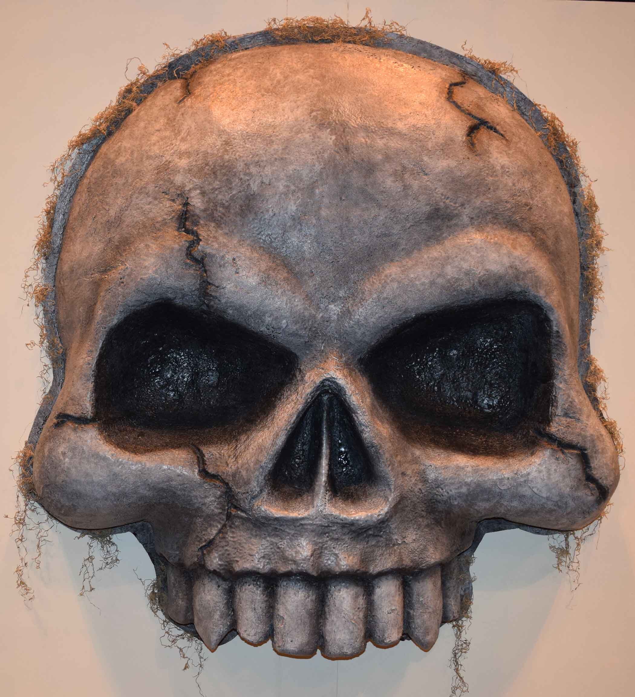 Large skull prop for theme parks and amusement centers. 