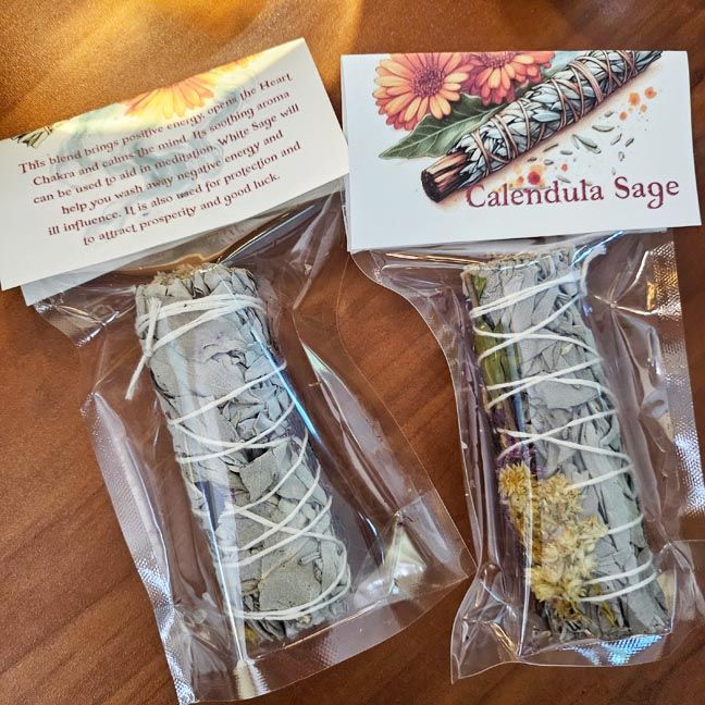 🌿Calendula Sage Smudging Stick