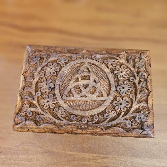 🌿Triquetra Wooden Box