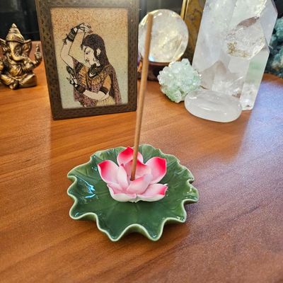 🪷 Quemador de Incienso Lotus &amp; Hoja de Lirio