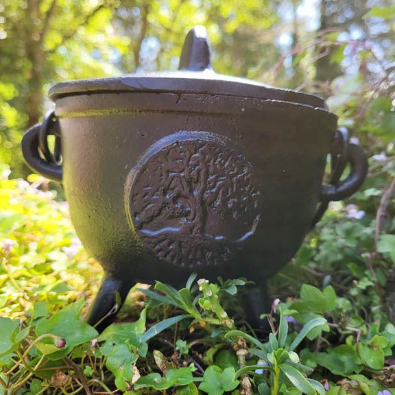✨ Cast Iron Cauldrons - Tree of Life