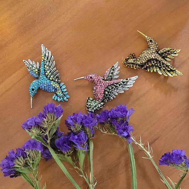 🌺✨ Hummingbird Brooches – Joy in Flight