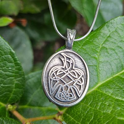 🐦‍⬛Totem Animal Pendant – Crow