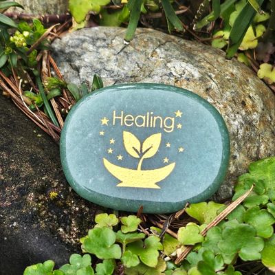 🍃 Healing Palm Stone in Green Aventurine