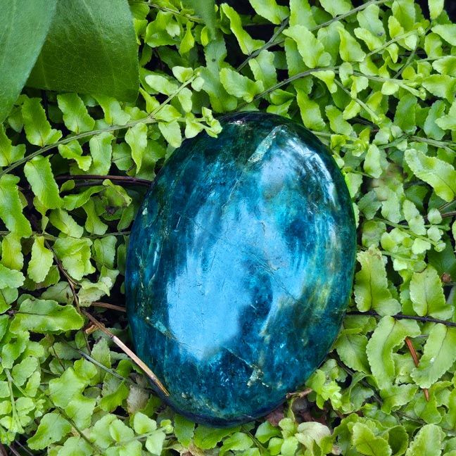 Blue Apatite crystals in vivid ocean‑blue tones symbolizing clarity, intuition, and inspired communication.