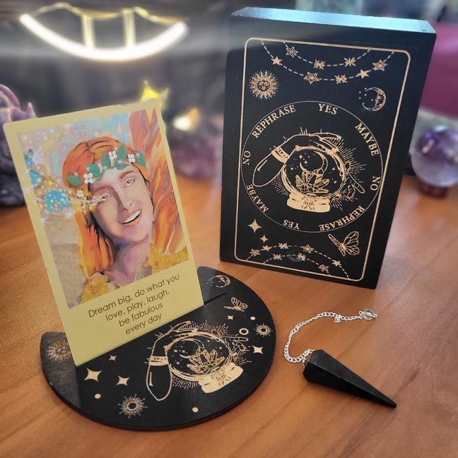 Card and Pendulum Box with Stand