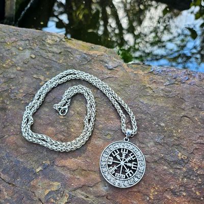 🧭Vegvisir Viking Compass Pendant