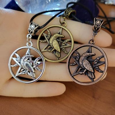 🐦‍⬛Crow Totem Pendant
