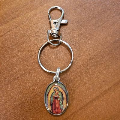 💐Guadalupe Guardian – Sacred Medal Key Chain