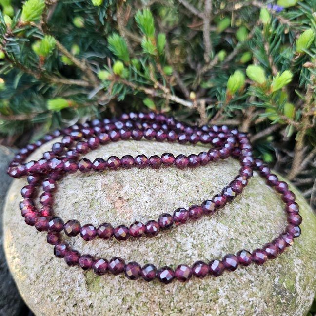 💖 Faceted Garnet Bracelet — 4mm