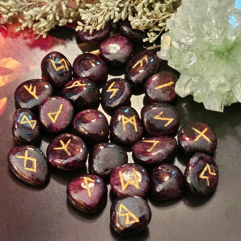 ​💖Garnet Gemstone Runes
