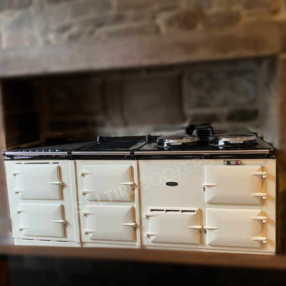 Reconditioned 4 Oven Oil Aga Cooker with Module (Cream)