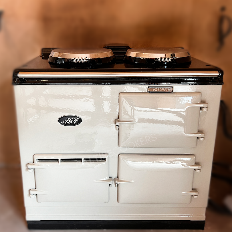 2 Oven Refurbished Aga Cooker (Drop Cloth)