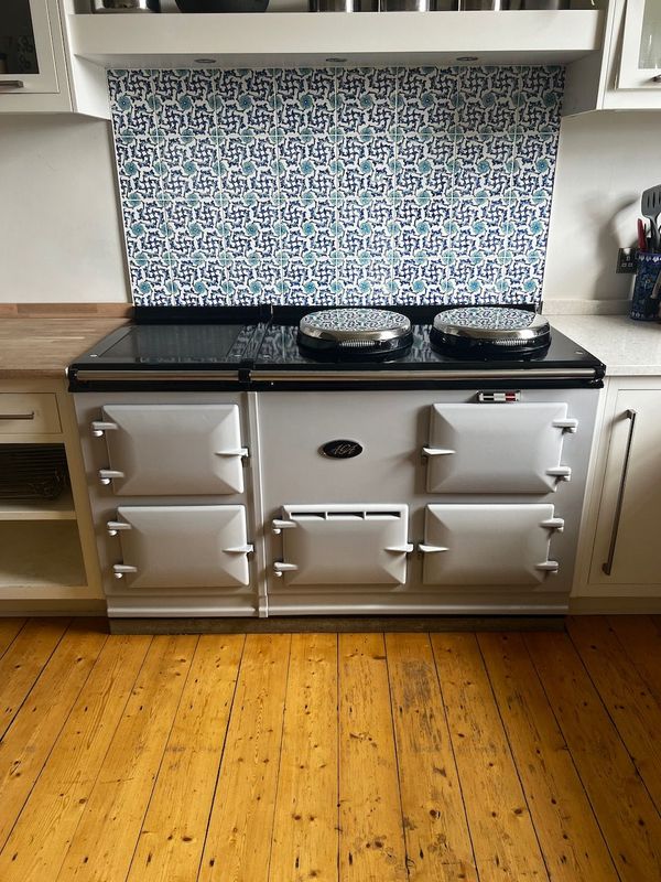 4 Oven Refurbished Aga Cooker (Pearl Ashes)