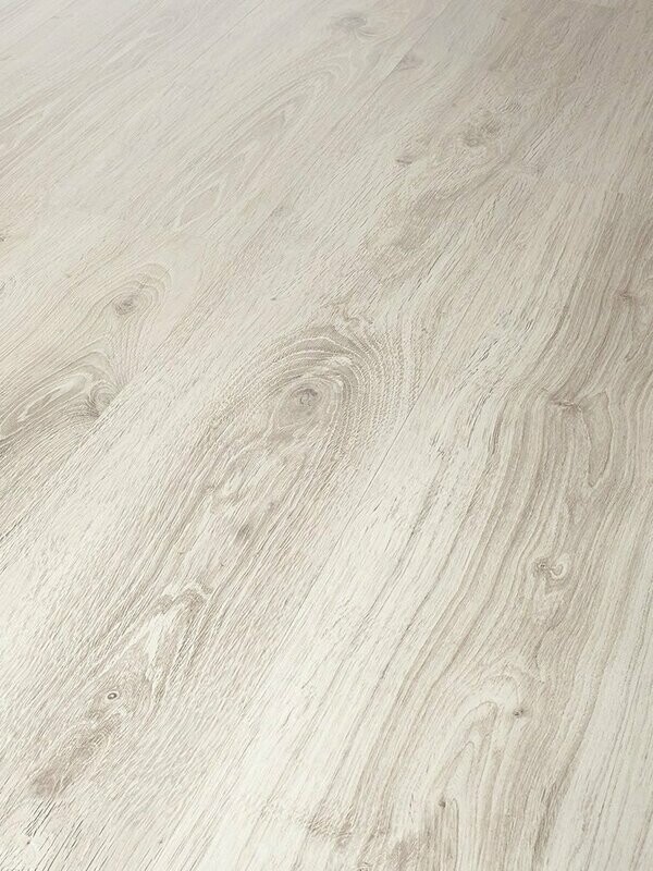 Caixa de 2'131 m2 de parquet laminat DELTAFLOOR 8 mm. -KRONOSWISS-