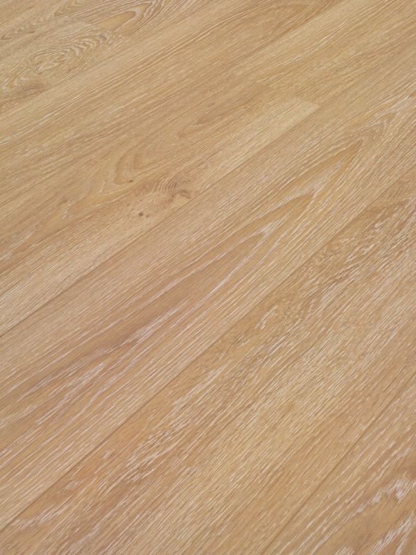 Caixa de 2'131 m2 de parquet laminat SWISS NOBLESSE 8 mm. -KRONOSWISS-