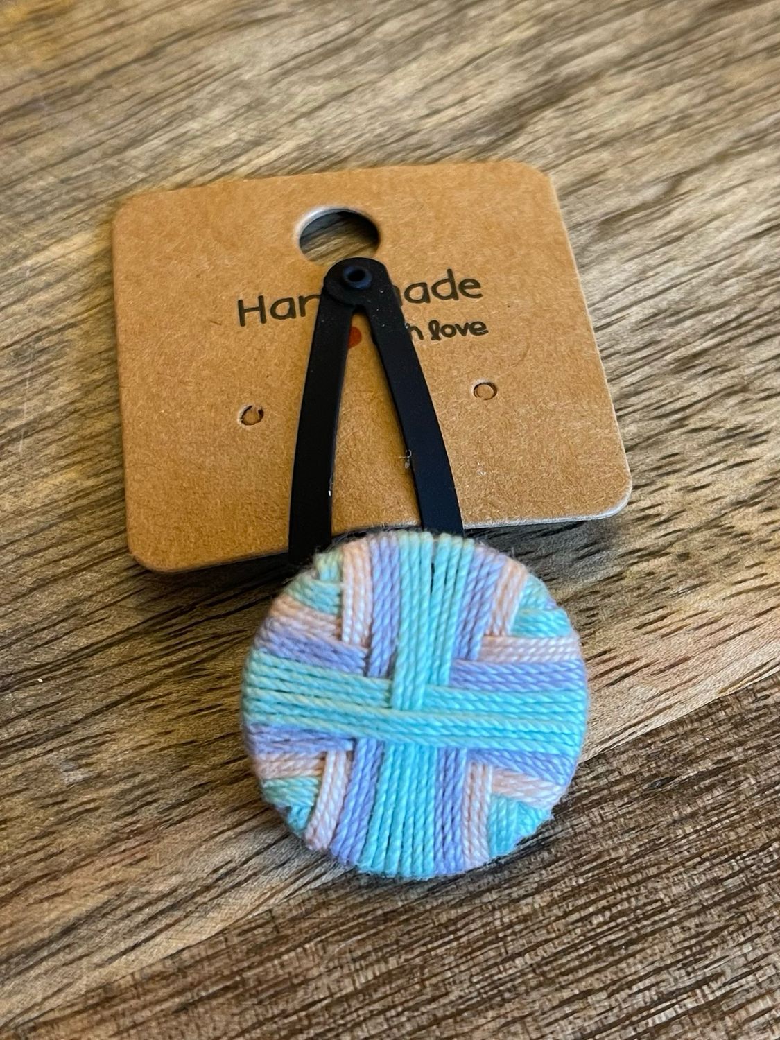 Haarspange mit Zwirnknopf