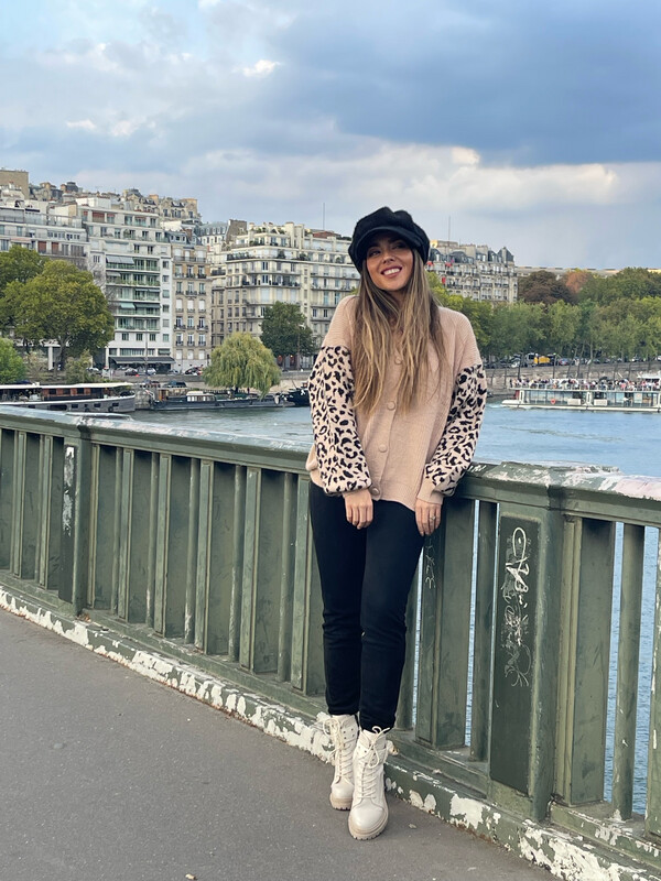 Sweater beige mangas animal print