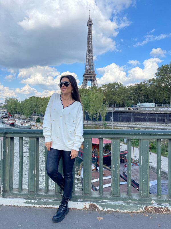 Sweater blanco moños