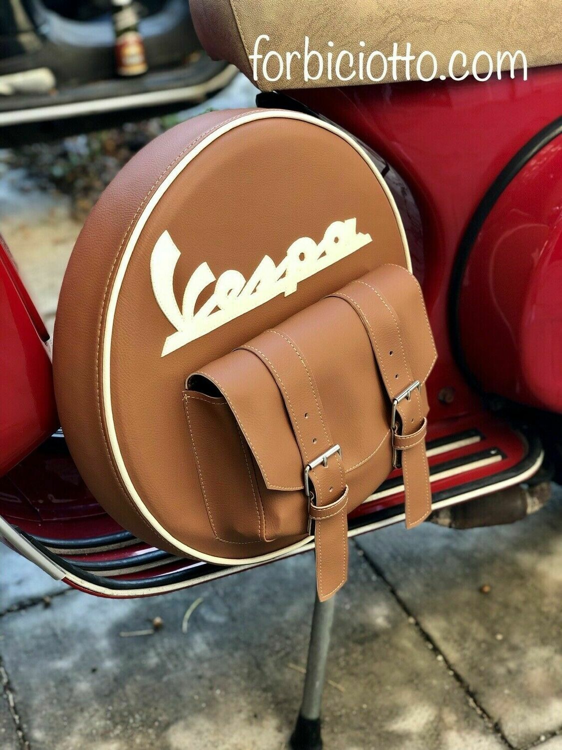Copriruota Vespa con Tascone