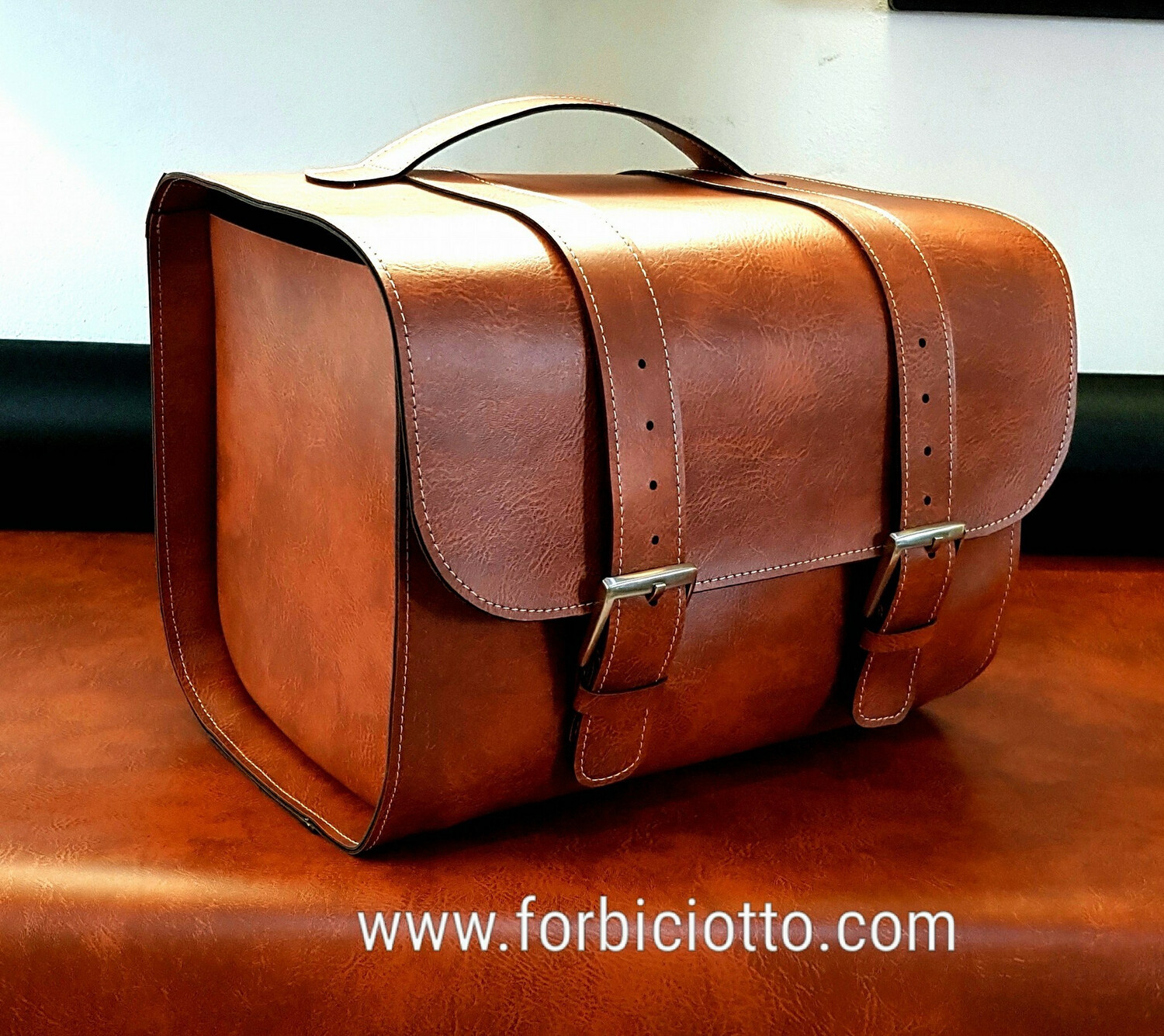 Bauletto portapacchi in pelle